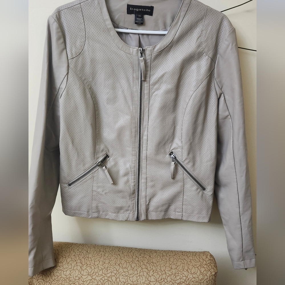 bagatelle Woman's Sz Large Biege Color‎ Faux Leather Lt Weight Jacket